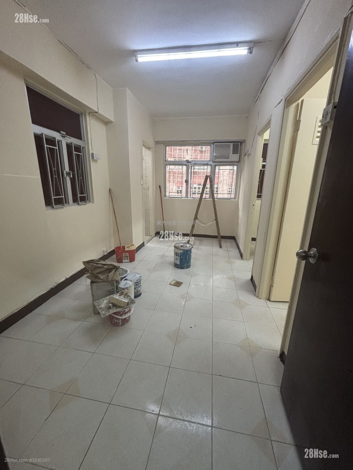 Honour Building Rental 2 Bedrooms , 1 Bathroom 287 ft²