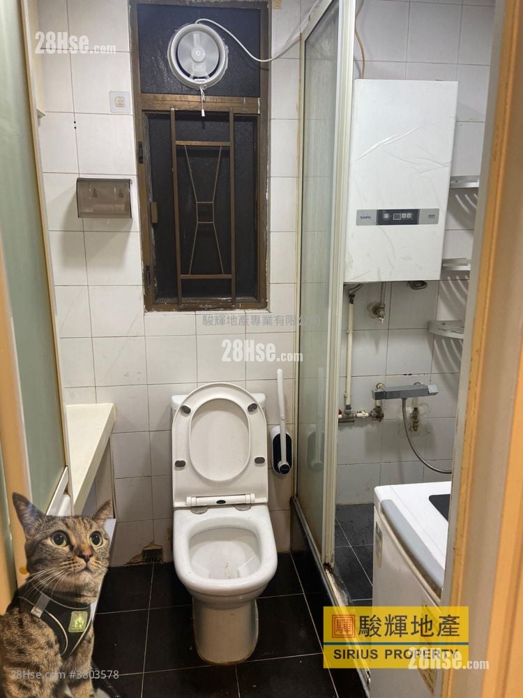 Nam Cheong Centre Sell 2 Bedrooms , 1 Bathroom 357 ft²