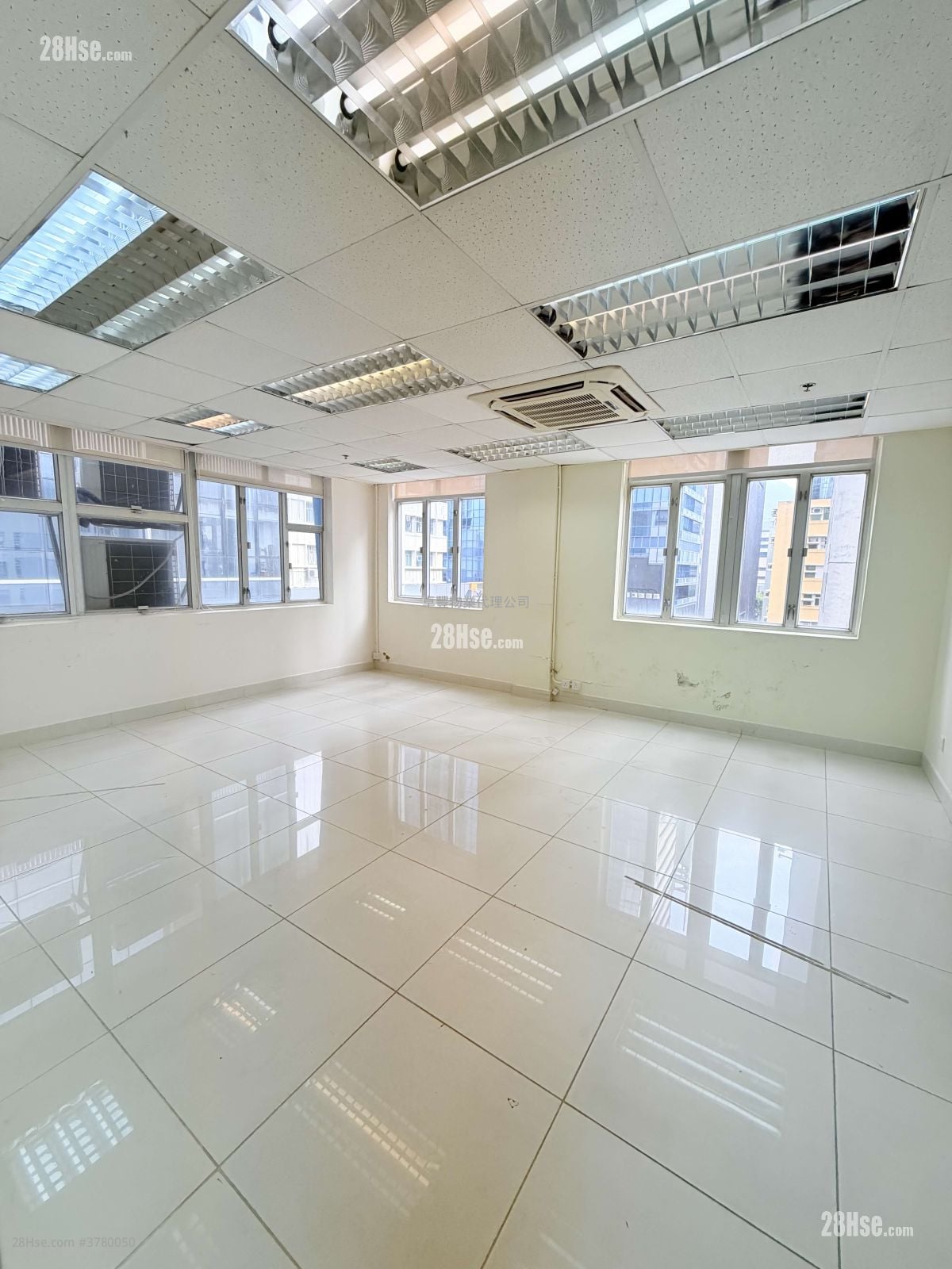 益大工业大厦 租盘 开放式间隔 300 平方尺