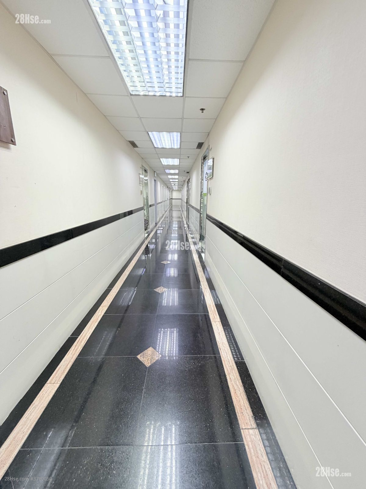 益大工业大厦 租盘 开放式间隔 300 平方尺