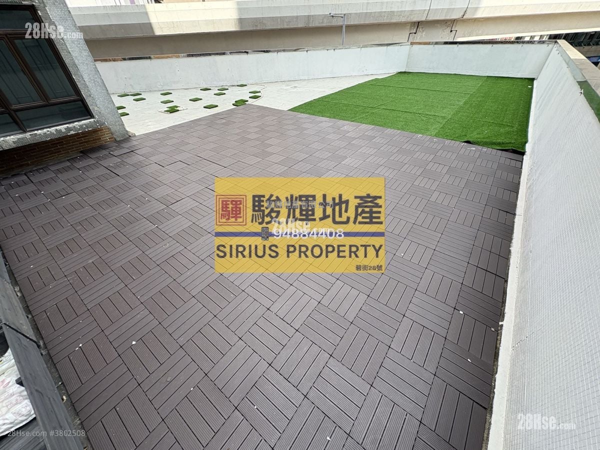 Royal Building Rental 3 Bedrooms , 1 Bathroom 2,000 ft²