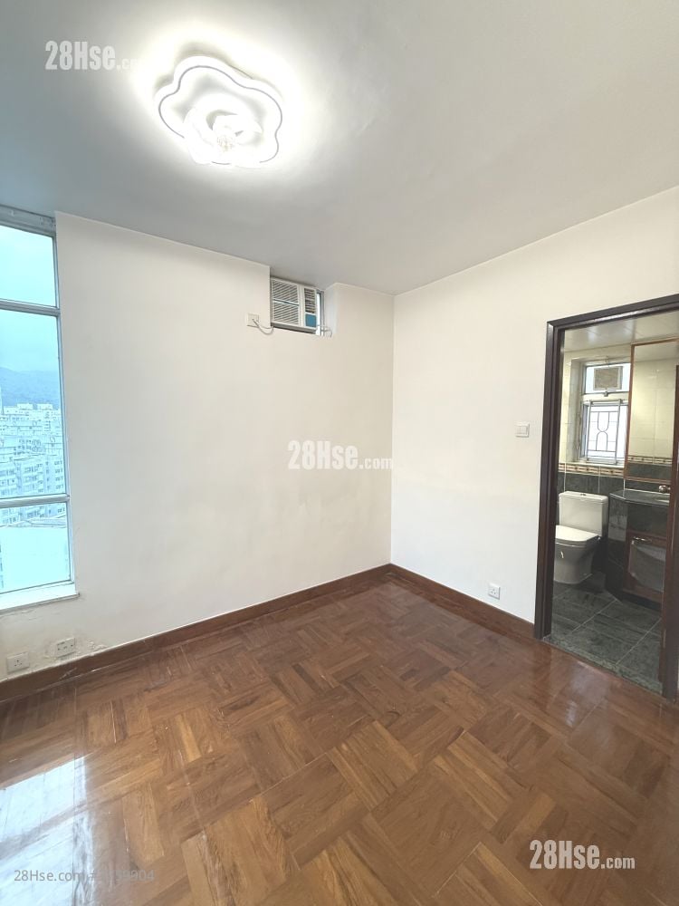 Discovery Park Sell 3 Bedrooms , 2 Bathrooms 647 ft²