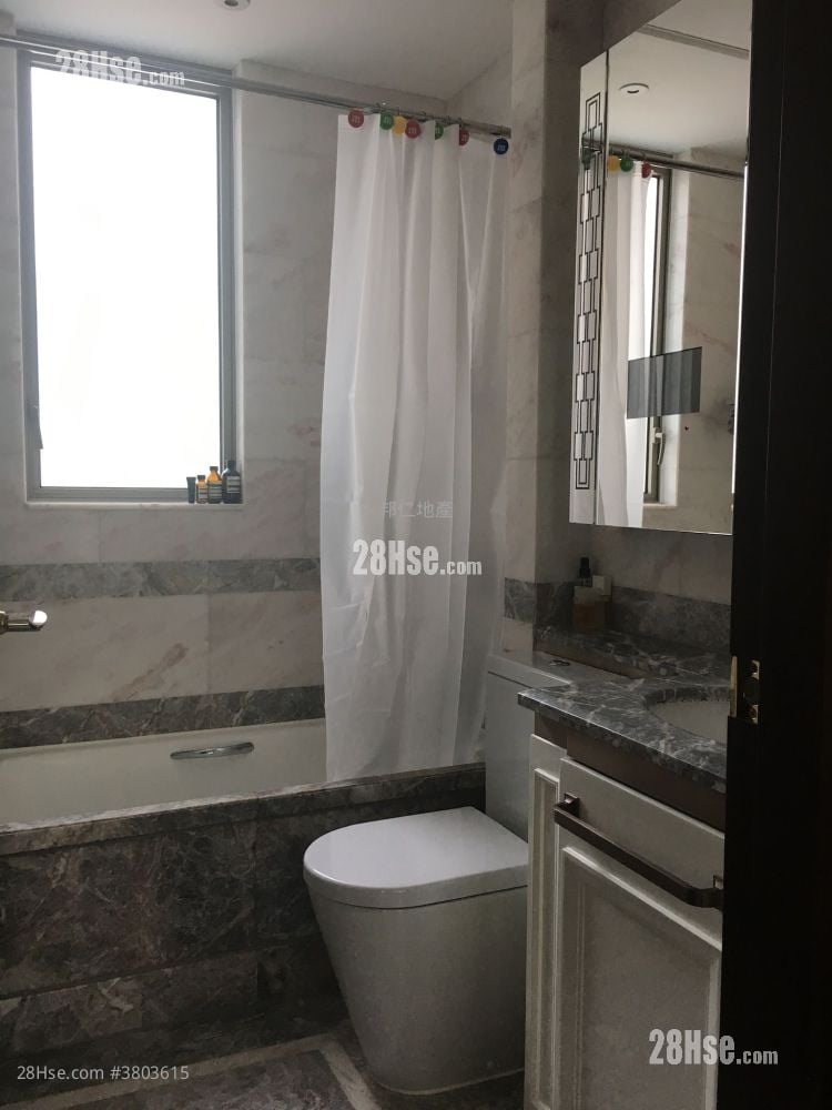 逸珑湾 售盘 2 房 , 2 浴室 736 平方尺