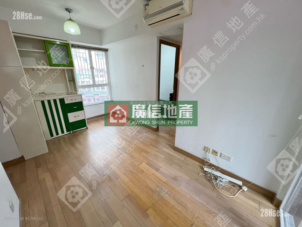 Metroregalia Rental 3 Bedrooms , 1 Bathroom 464 ft²