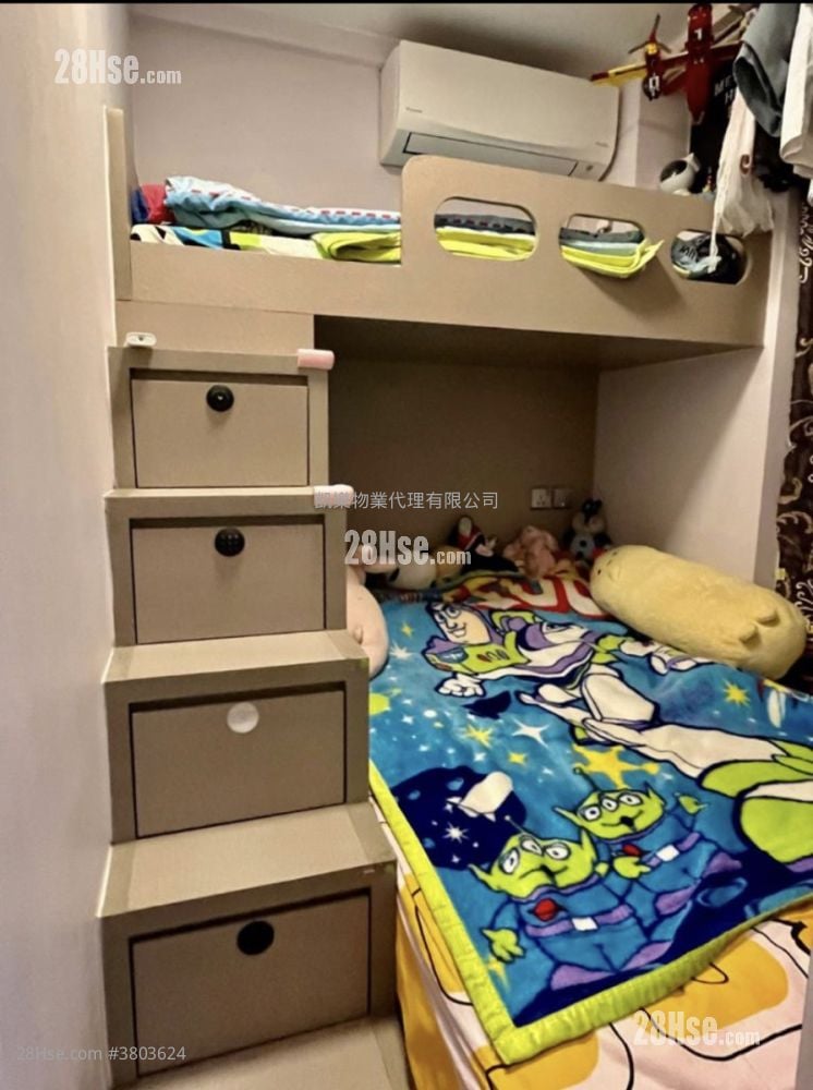 Kwun Tak Court Sell 3 Bedrooms , 1 Bathroom 443 ft²