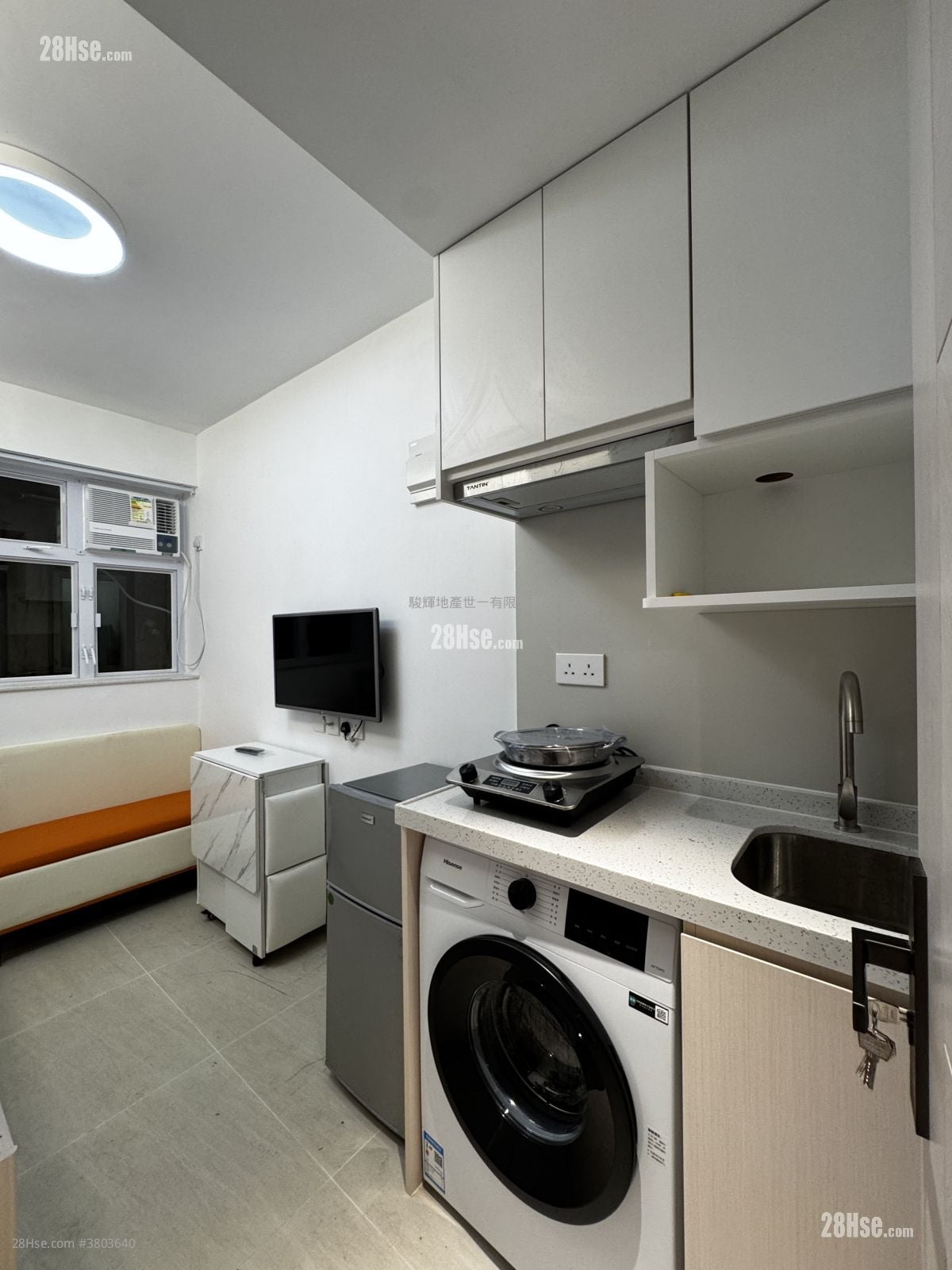 Man Ying Building Rental Studio , 1 Bathroom 565 ft²