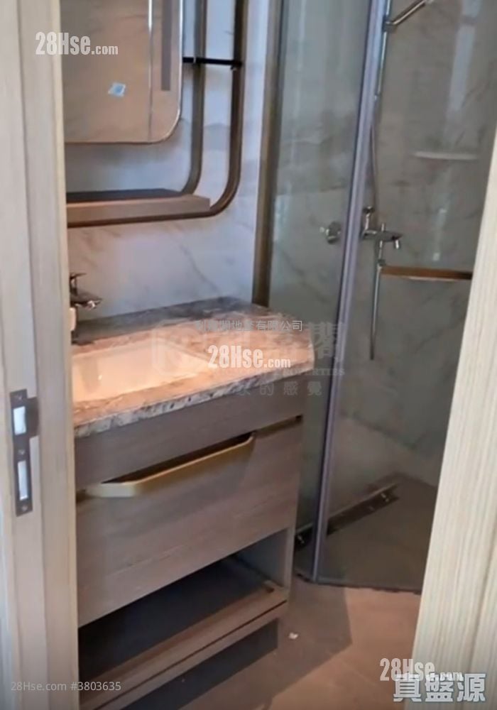 晟林 租盘 2 房 , 1 浴室 400 平方尺