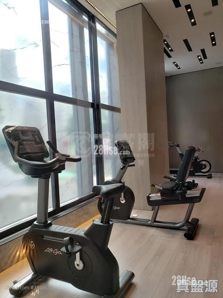 晟林 租盘 2 房 , 1 浴室 400 平方尺