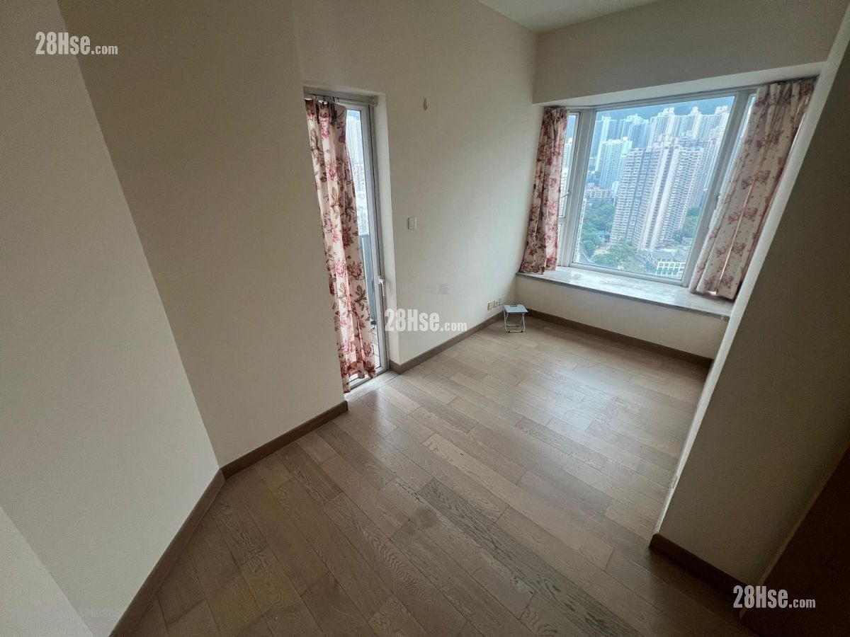 Lions Rise Sell 2 Bedrooms 567 ft²