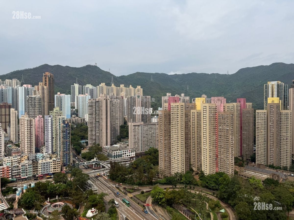 Lions Rise Sell 2 Bedrooms 567 ft²