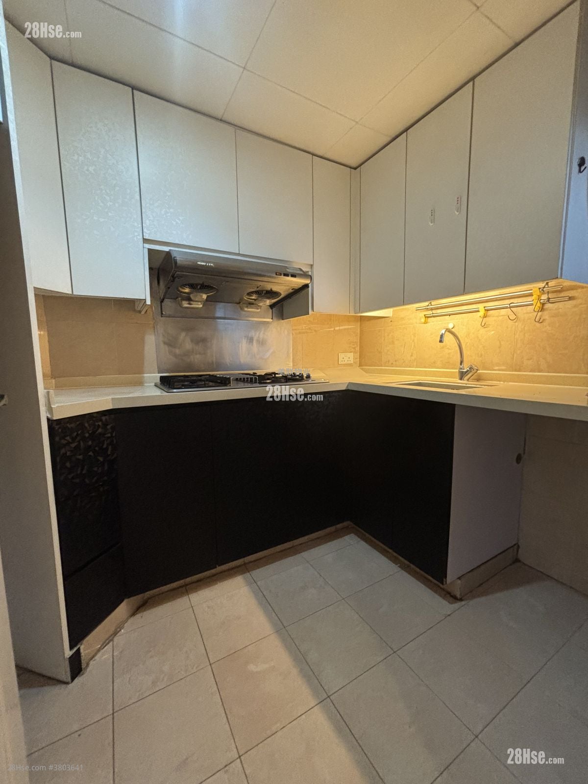 Kingswood Villas Sell 3 Bedrooms , 2 Bathrooms 623 ft²