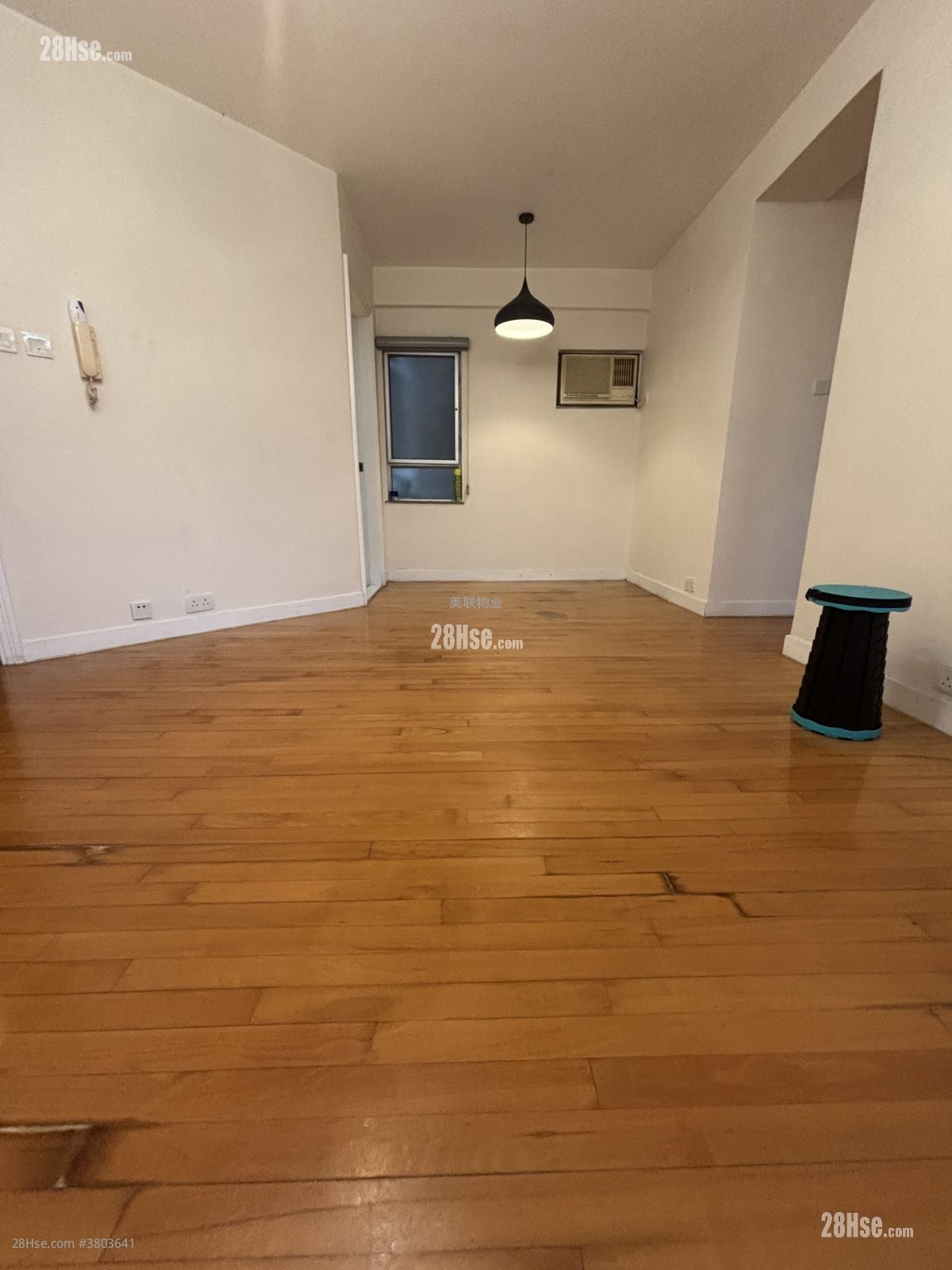 Kingswood Villas Sell 3 Bedrooms , 2 Bathrooms 623 ft²