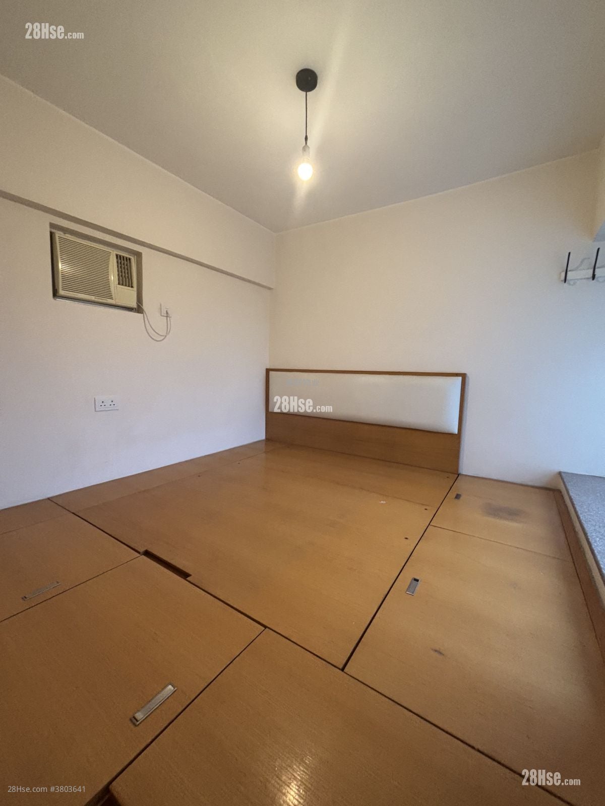 Kingswood Villas Sell 3 Bedrooms , 2 Bathrooms 623 ft²