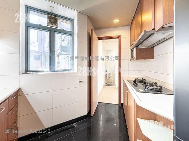 No.2 Park Road Rental 3 Bedrooms , 2 Bathrooms 848 ft²