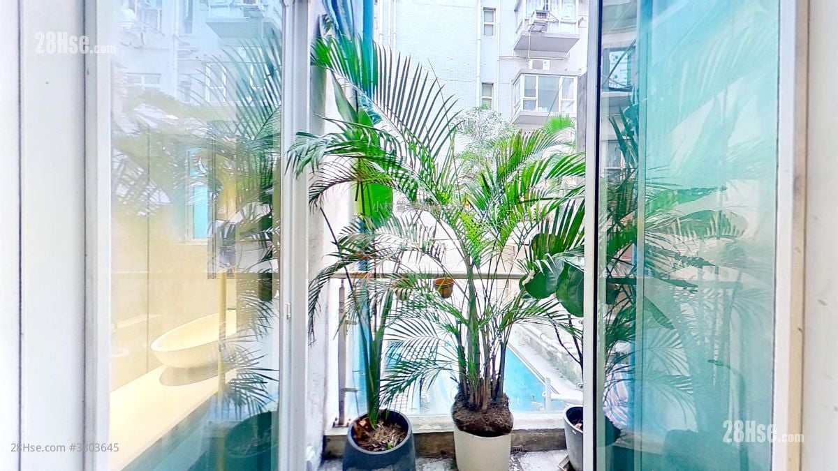 露台: 华里6-7号 租盘 1 房 , 1 浴室 368 平方尺