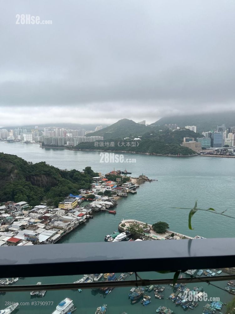 Canaryside Rental 3 Bedrooms , 2 Bathrooms 666 ft²