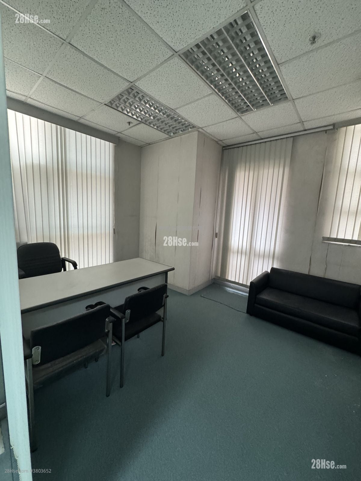 时运中心 租盘 1,196 平方尺