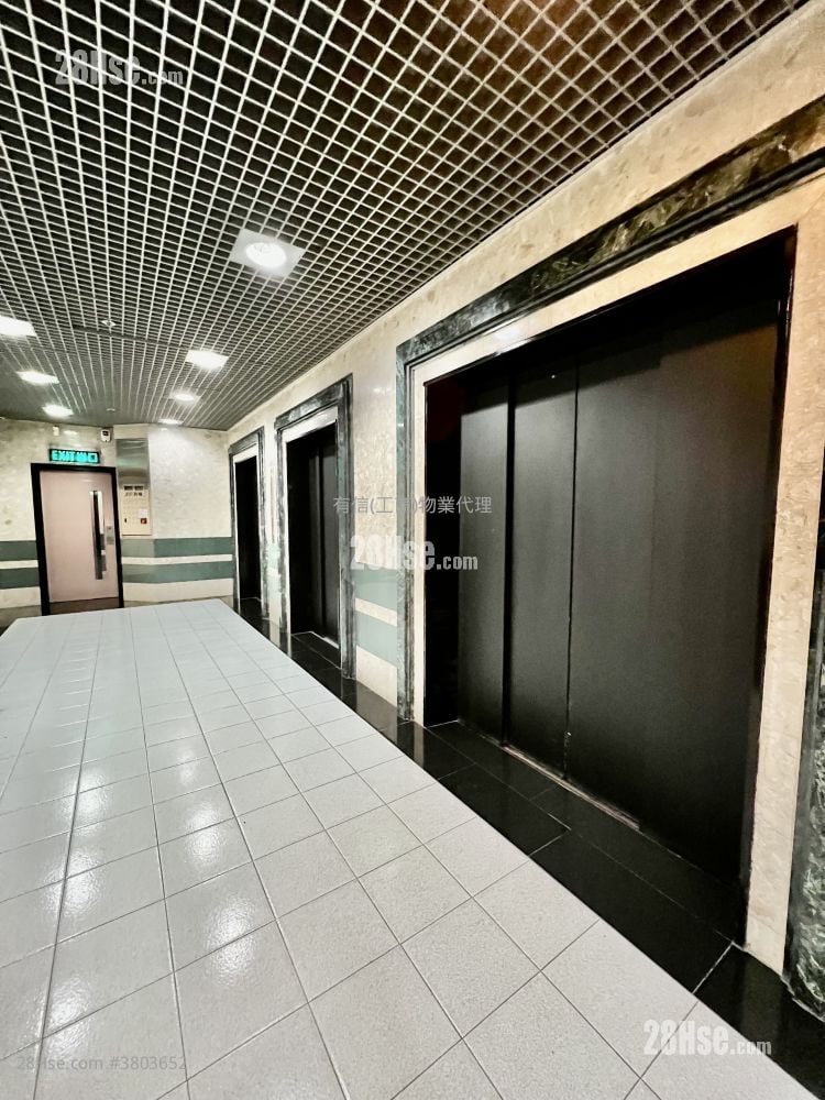 时运中心 租盘 1,196 平方尺