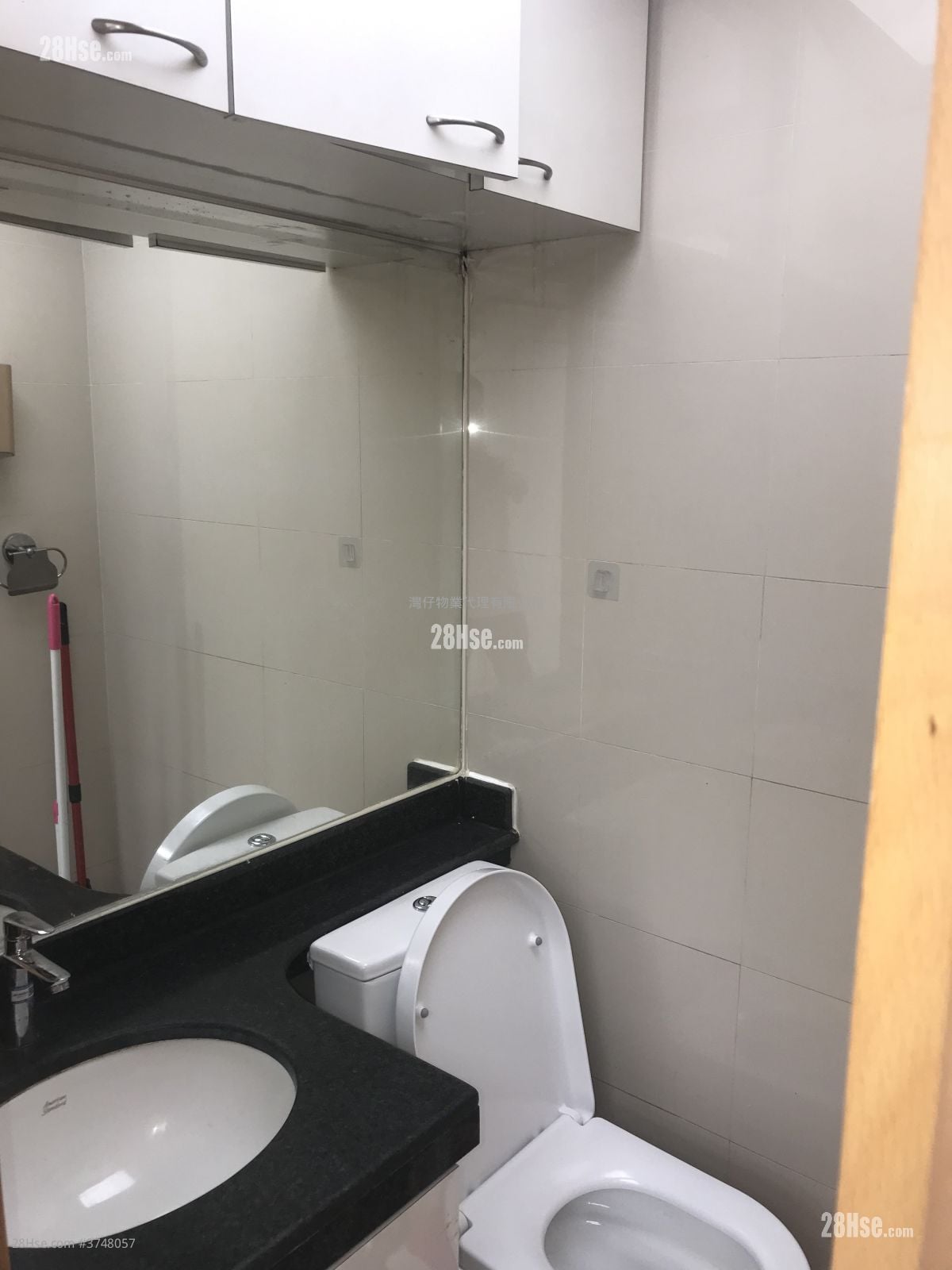 人人大廈 租盤 開放式間隔 , 1 廁所 392 平方呎