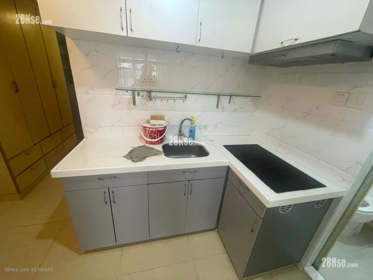 Eastland Towers Rental 3 Bedrooms , 1 Bathroom 421 ft²