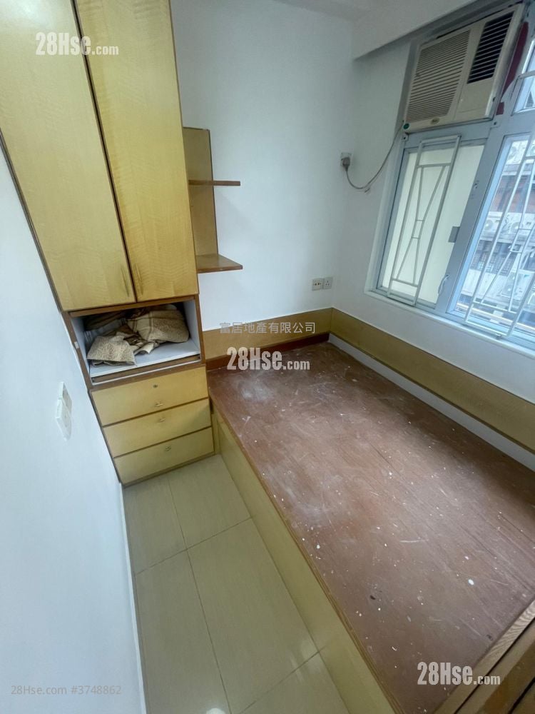 Eastland Towers Rental 3 Bedrooms , 1 Bathroom 421 ft²