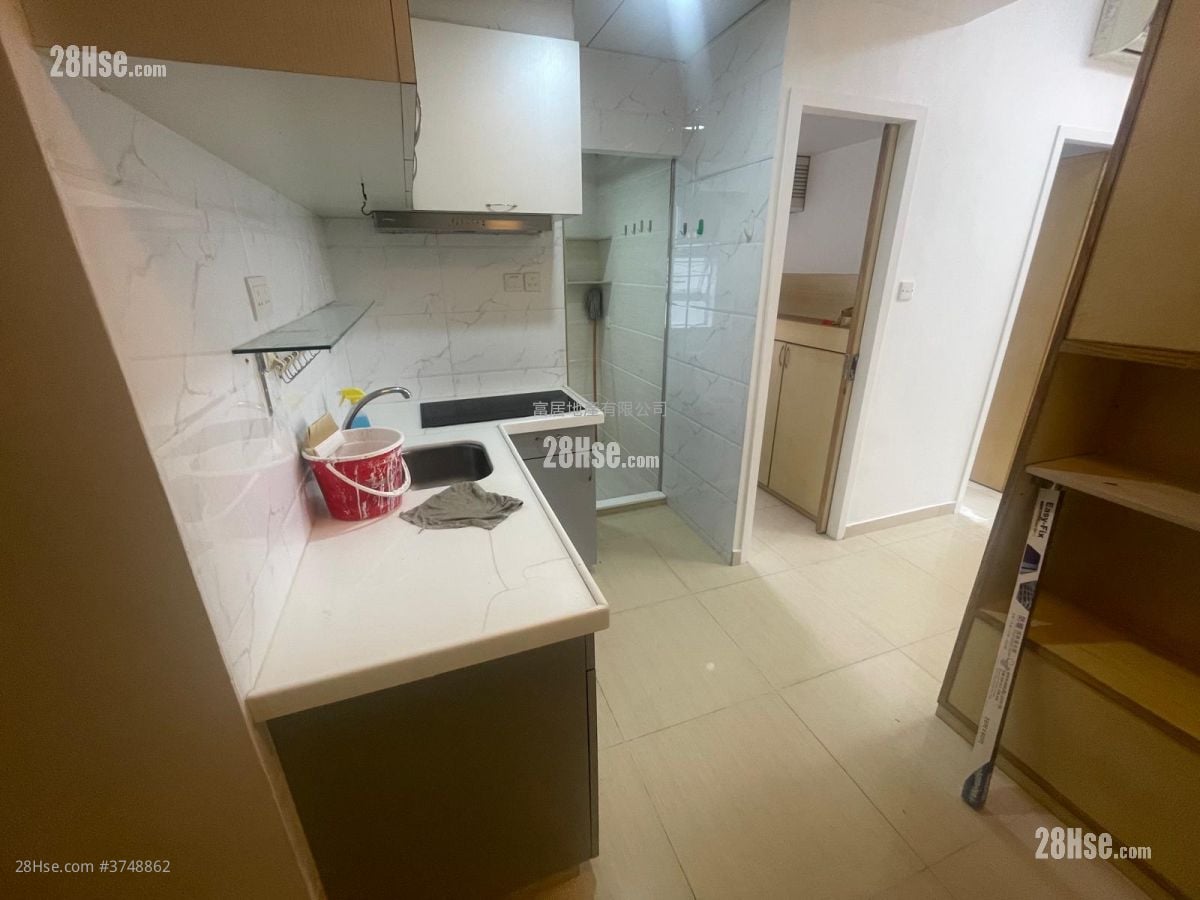 Eastland Towers Rental 3 Bedrooms , 1 Bathroom 421 ft²