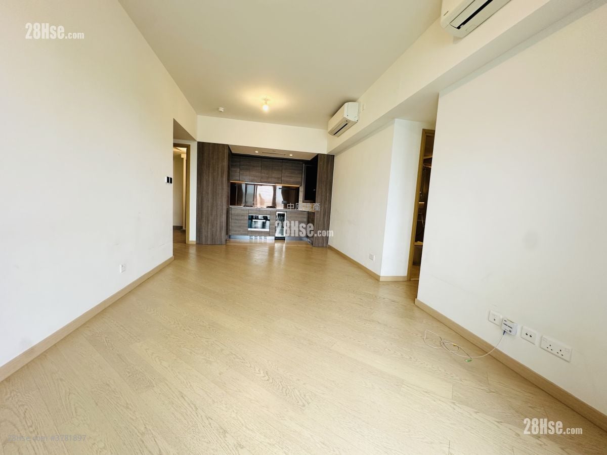 Lp10 Rental 3 Bedrooms , 2 Bathrooms 880 ft²