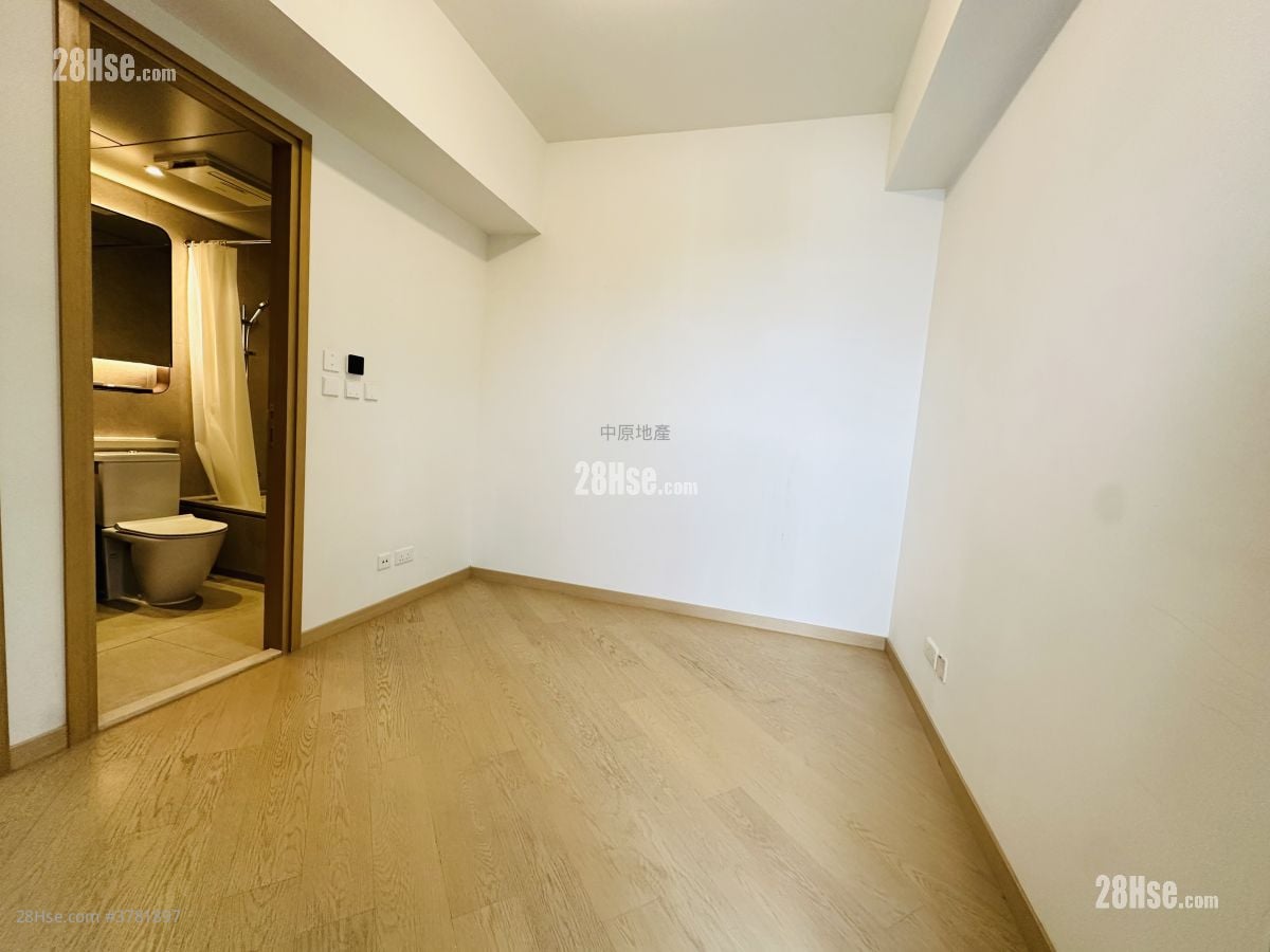 Lp10 Rental 3 Bedrooms , 2 Bathrooms 880 ft²