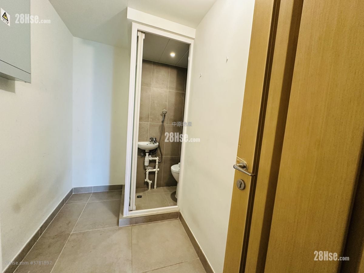 Lp10 Rental 3 Bedrooms , 2 Bathrooms 880 ft²