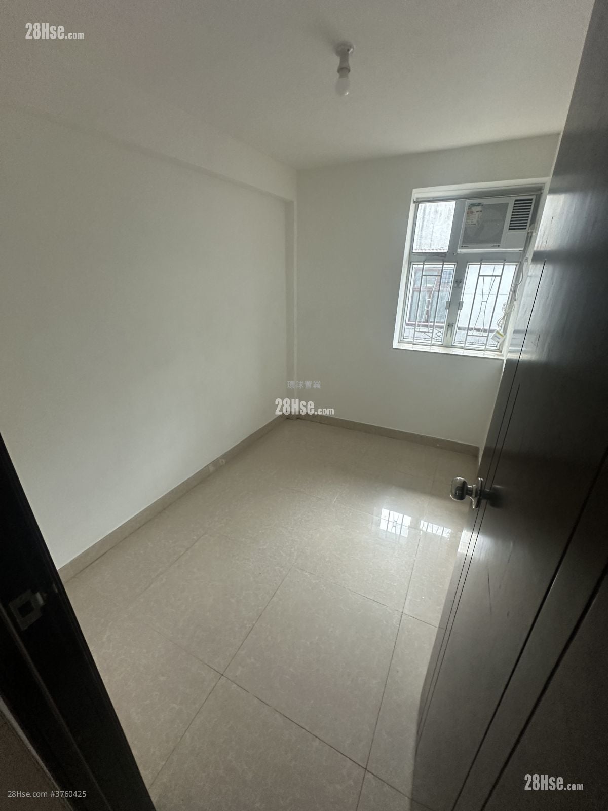 Fanling Wai Rental 2 Bedrooms , 1 Bathroom 320 ft²