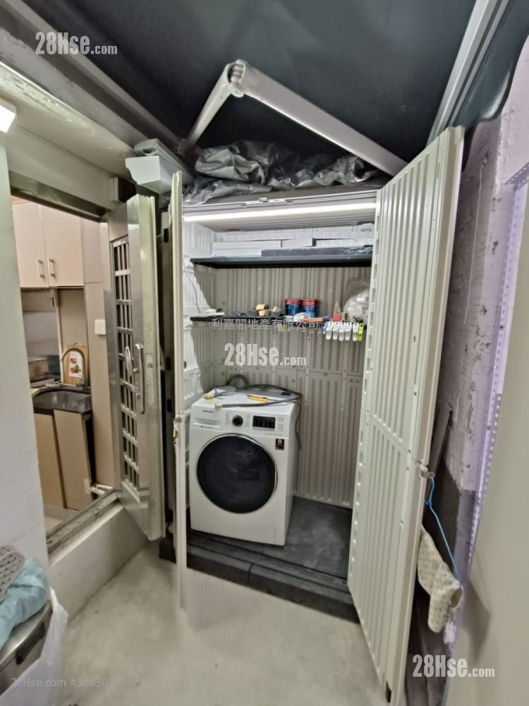 金安大廈 售盤 1 房 , 1 浴室 208 平方呎