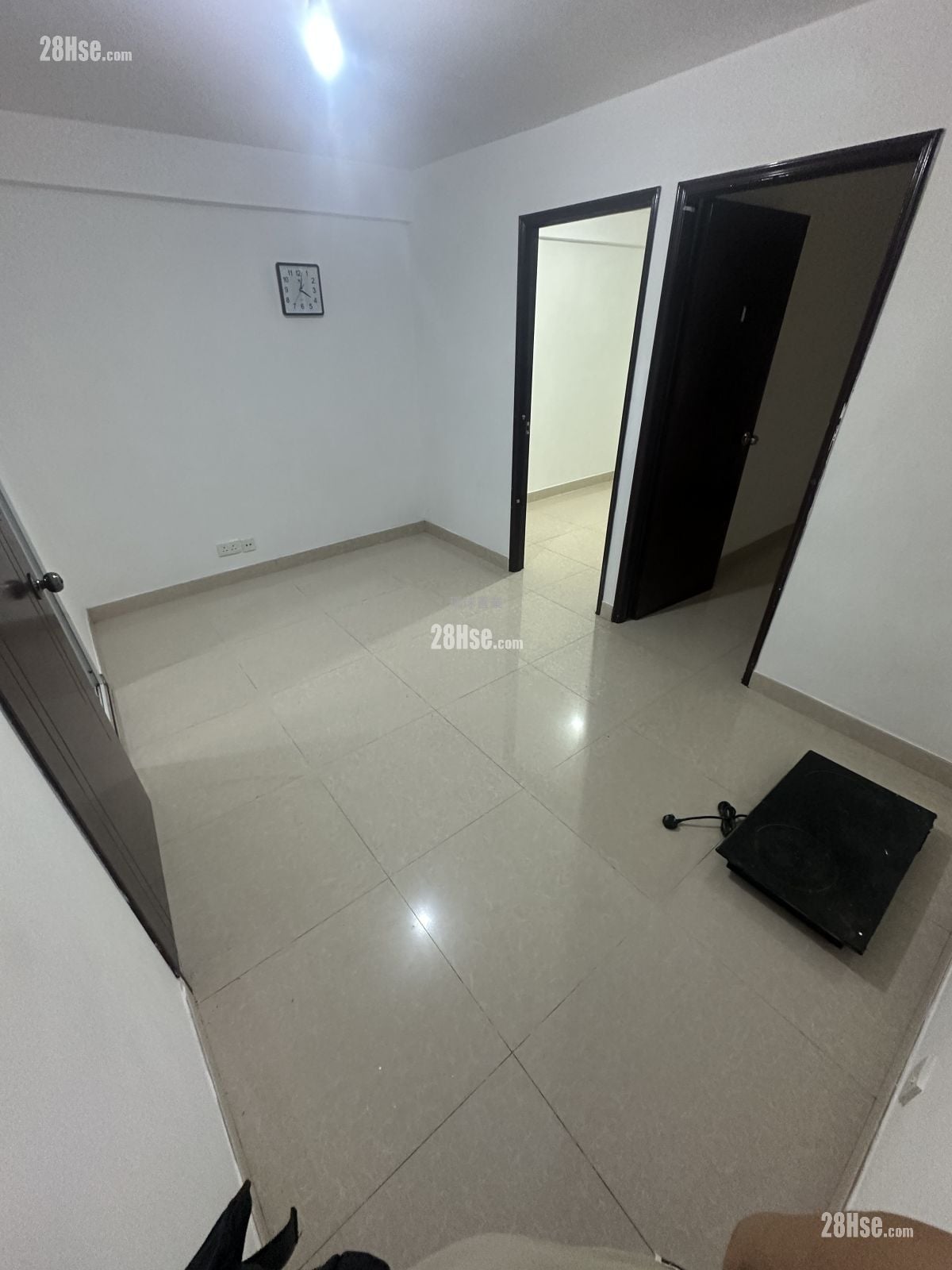 Fanling Wai Rental 2 Bedrooms , 1 Bathroom 320 ft²