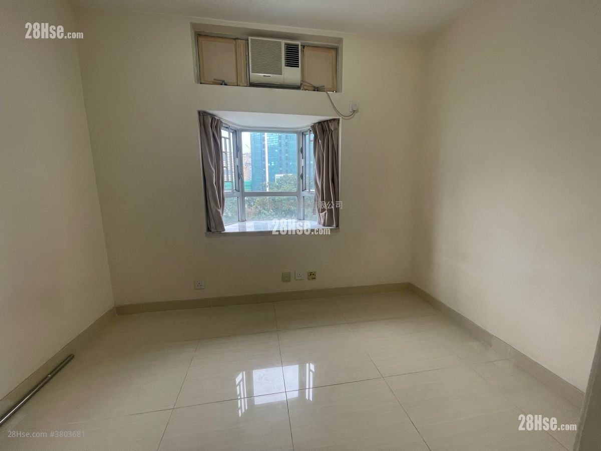 Riviera Gardens Rental 2 Bedrooms , 1 Bathroom 510 ft²