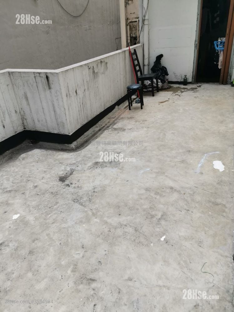 252 Lockhart Road Sell 1 Bedroom , 1 Bathroom 226 ft²