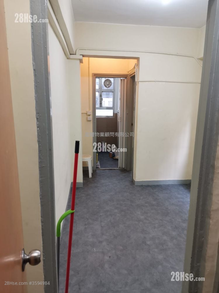 252 Lockhart Road Sell 1 Bedroom , 1 Bathroom 226 ft²