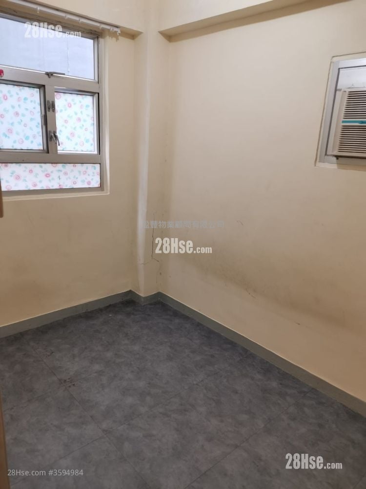 252 Lockhart Road Sell 1 Bedroom , 1 Bathroom 226 ft²