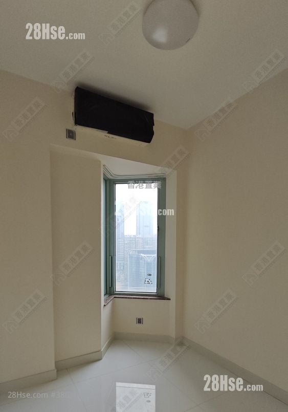 港景峰 售盘 3 房 785 平方尺