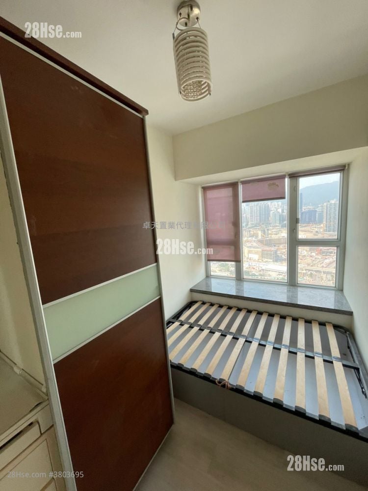 Grand Waterfront Sell 2 Bedrooms , 1 Bathroom 384 ft²