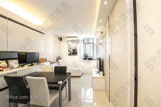 龙蟠苑 售盘 3 房 426 平方尺