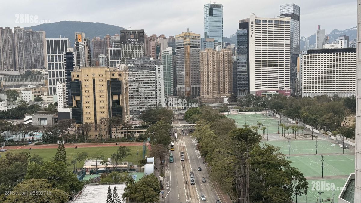 Hung On Building Sell 2 Bathrooms 724 ft²