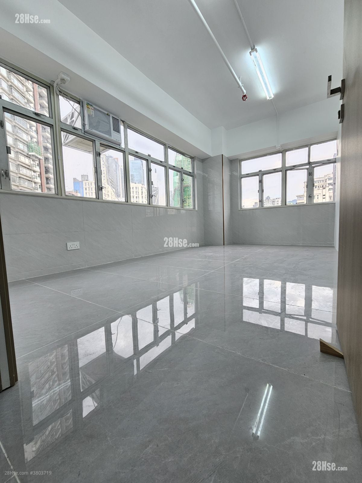 福强工业大厦 租盘 开放式间隔 200 平方尺