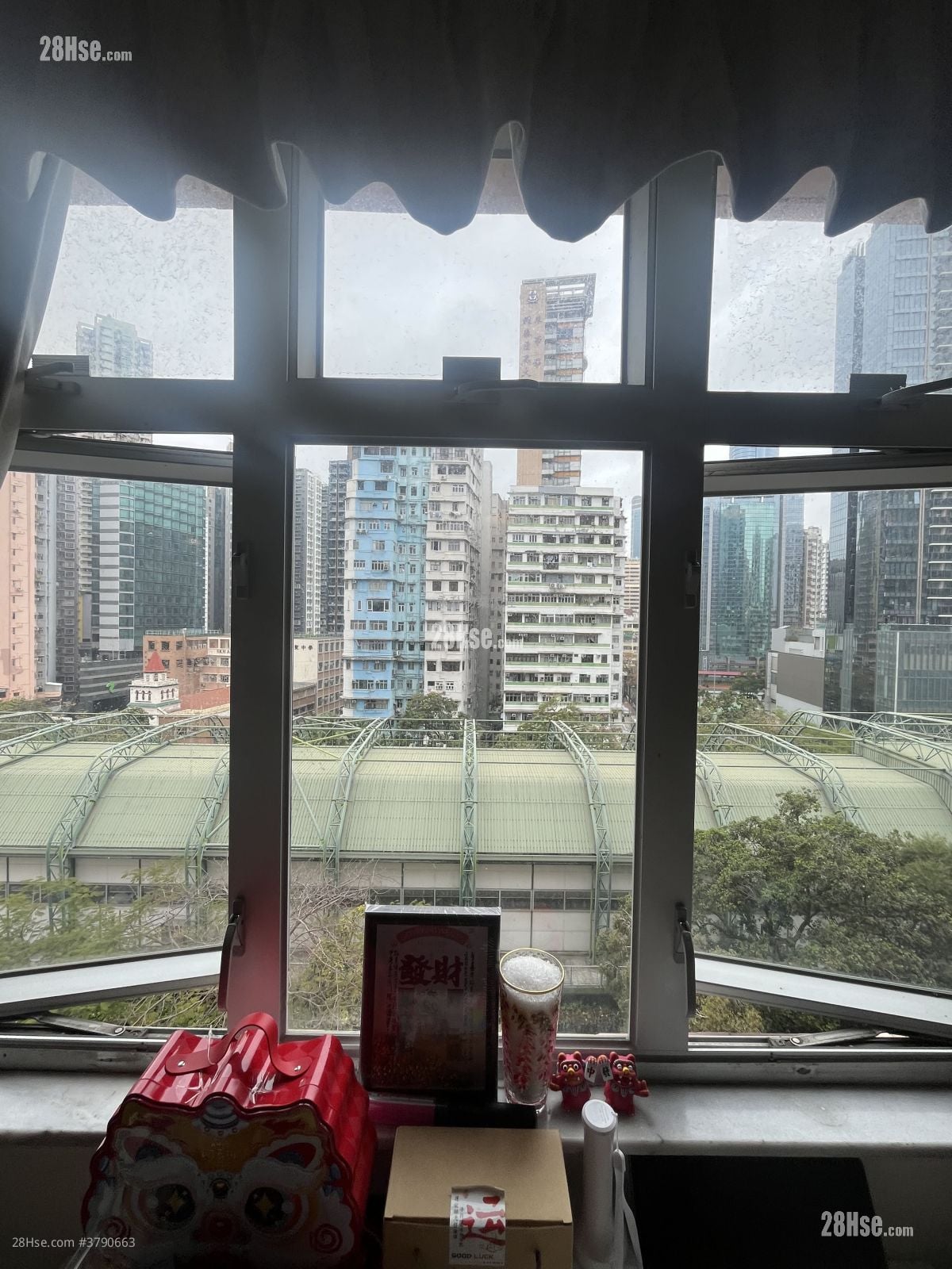 Champion House Sell 2 Bedrooms , 1 Bathroom 585 ft²