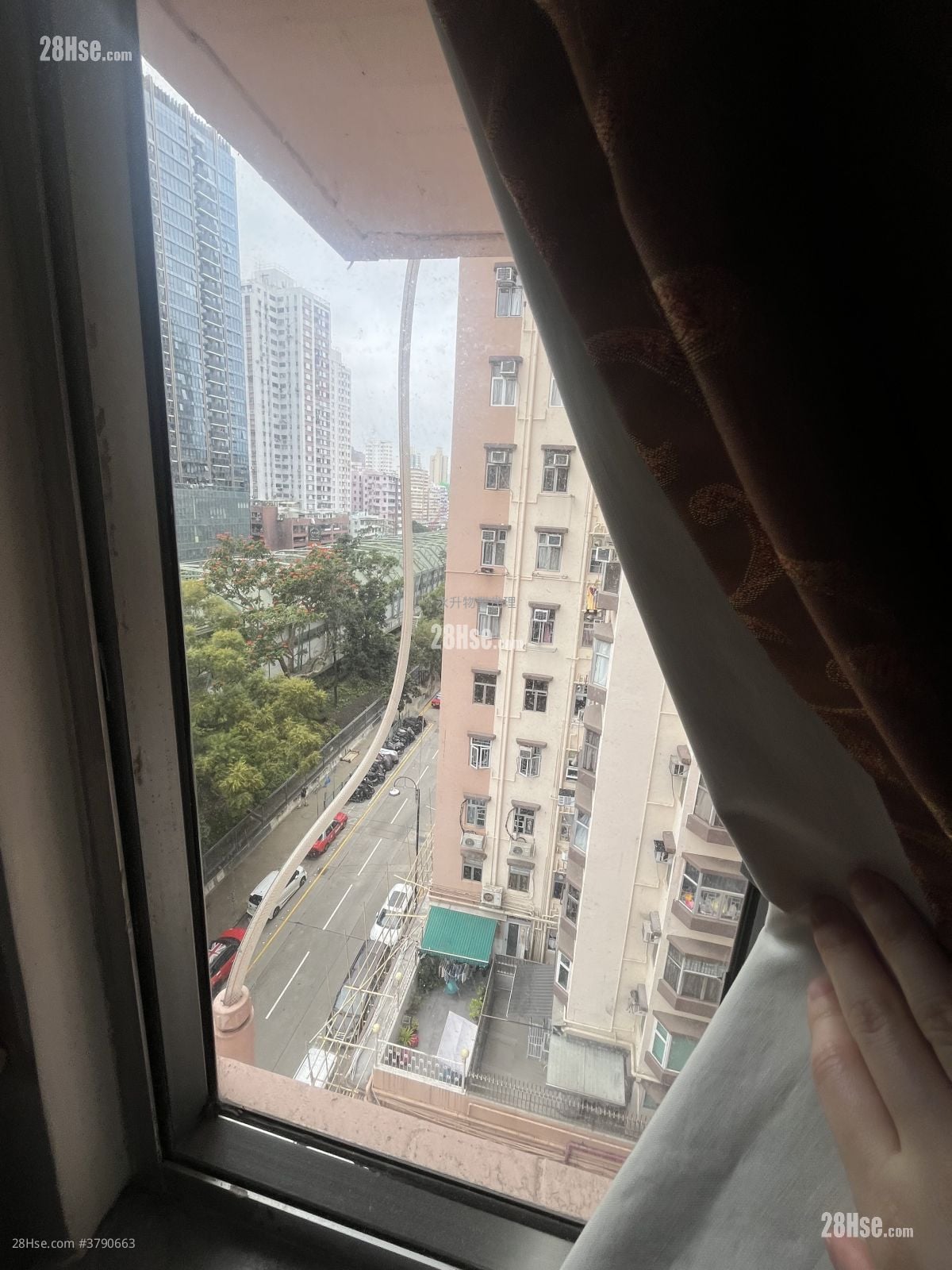 Champion House Sell 2 Bedrooms , 1 Bathroom 585 ft²