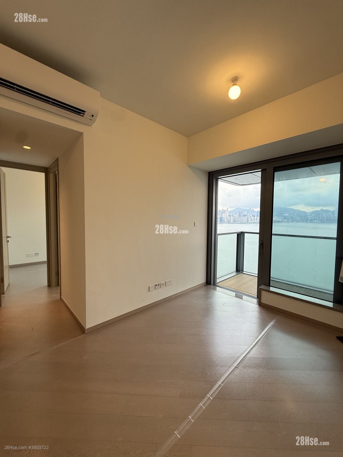 Victoria Voyage Rental 3 Bedrooms , 1 Bathroom 559 ft²