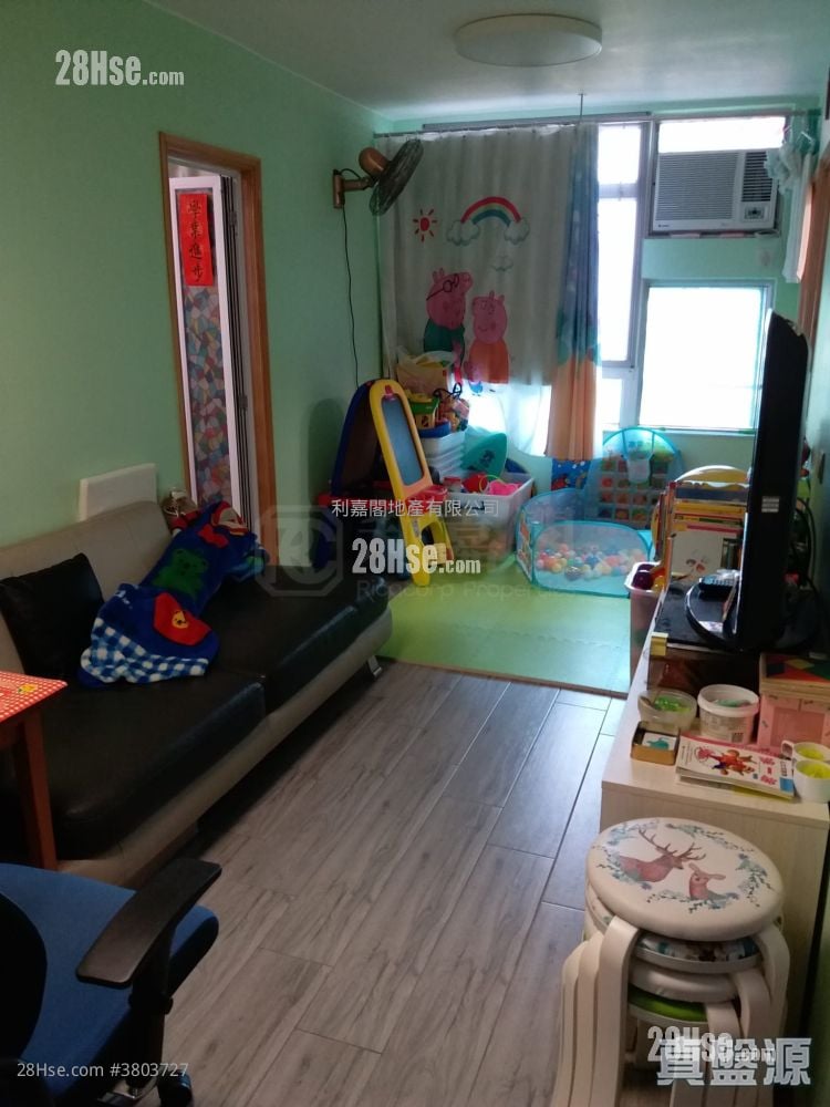 Ping Yan Court Sell 2 Bedrooms , 1 Bathroom 447 ft²