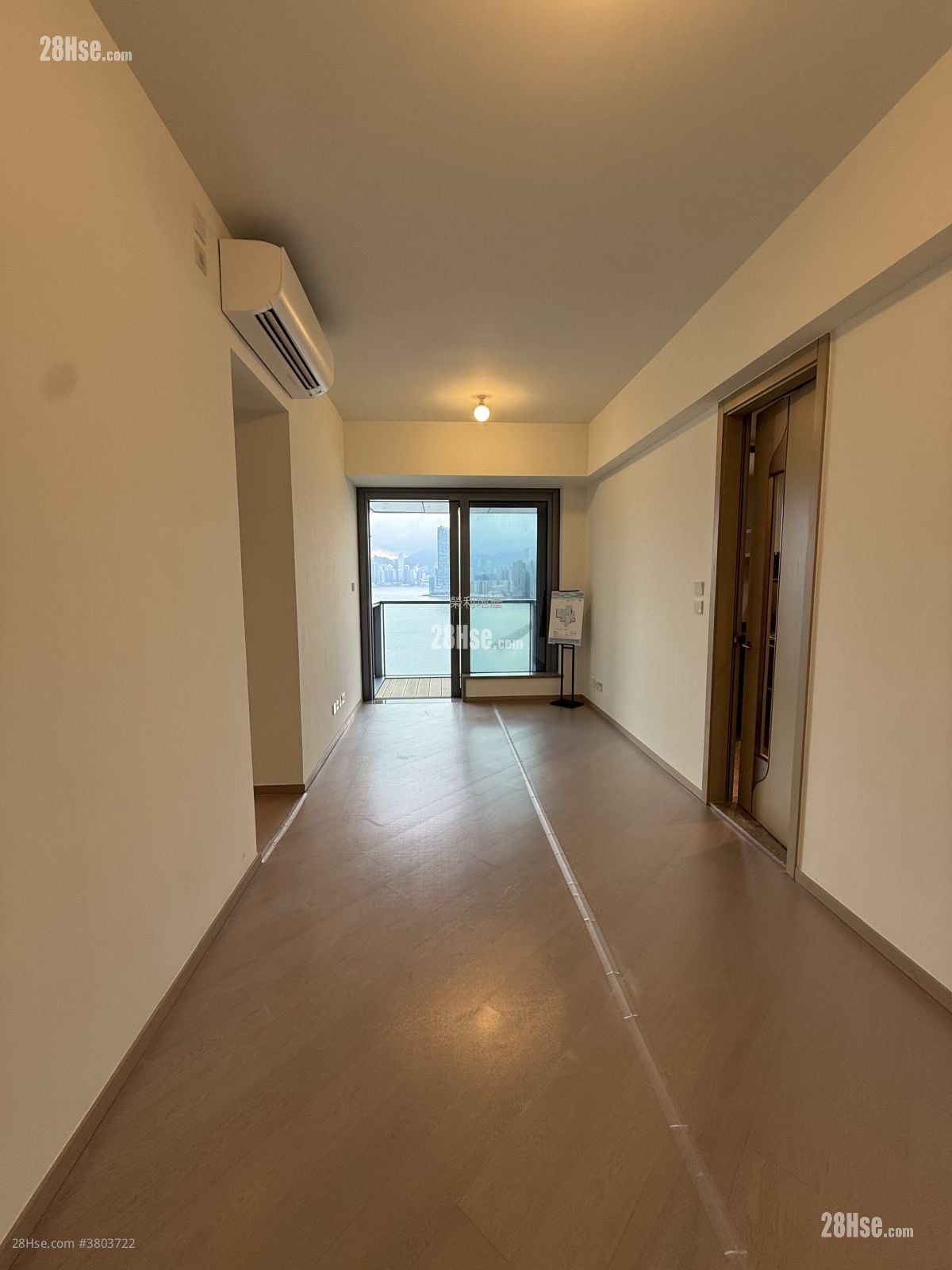 Victoria Voyage Rental 3 Bedrooms , 1 Bathroom 559 ft²