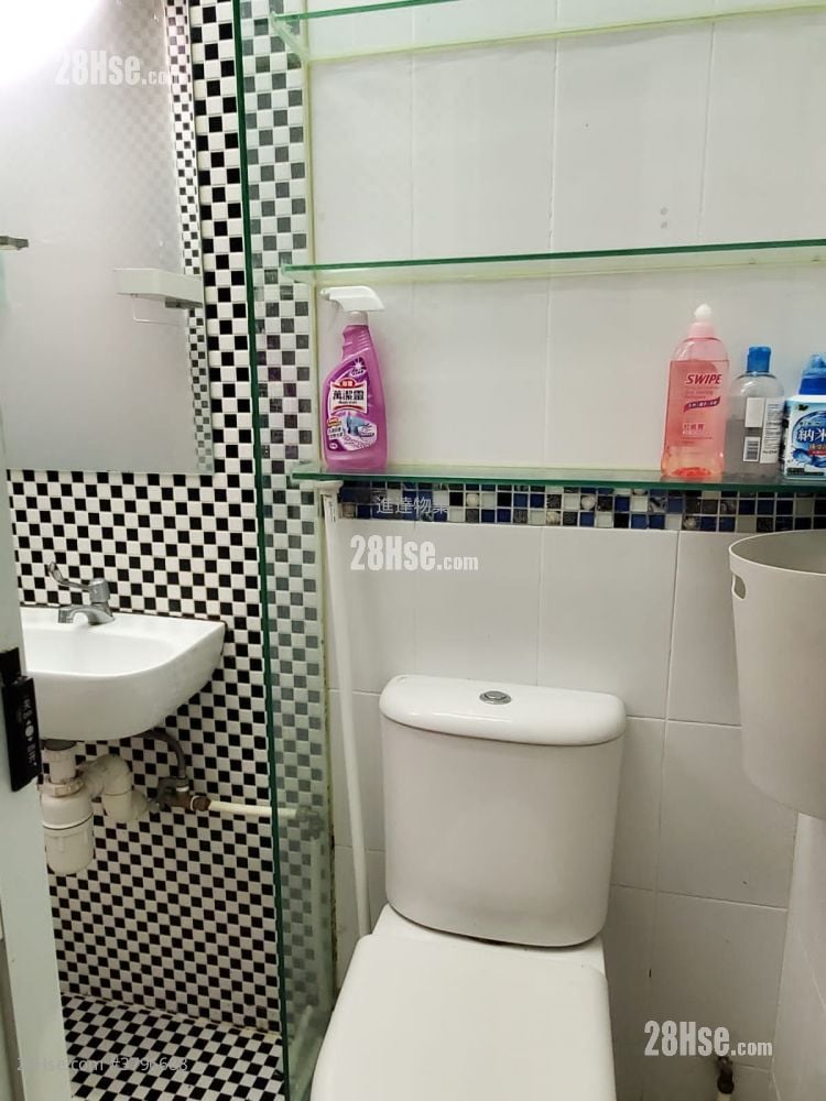 No. 60 Queen's Road West Rental 1 Bedroom , 1 Bathroom 306 ft²