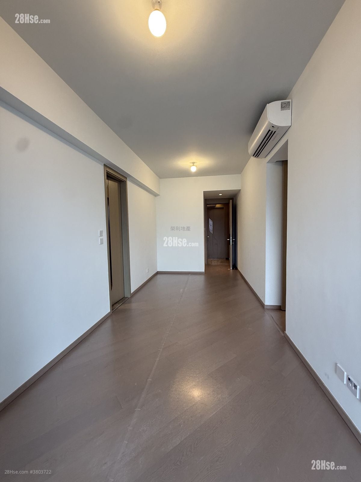 Victoria Voyage Rental 3 Bedrooms , 1 Bathroom 559 ft²