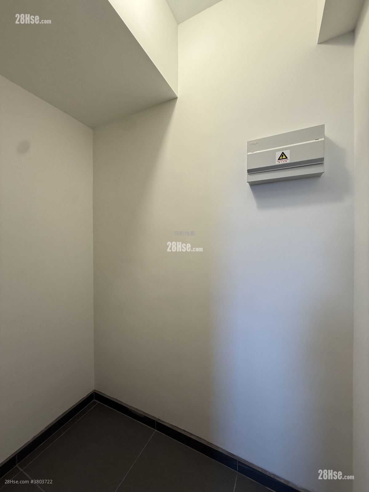 Victoria Voyage Rental 3 Bedrooms , 1 Bathroom 559 ft²