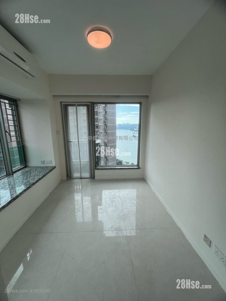 City Point Sell 3 Bedrooms 699 ft²